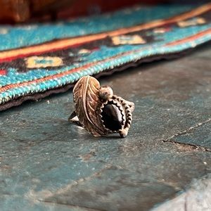 Vintage Native American Sterling Silver Onyx Ring